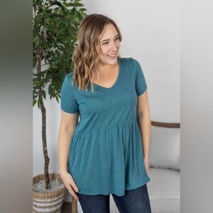 NWT Michelle Mae Heathered Teal Short Sleeve Ruffle Top size small